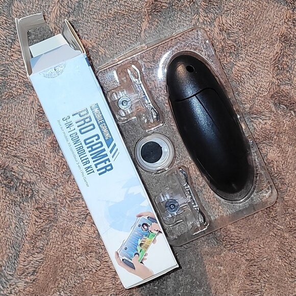 Pro Gamer 3-IN-1 Mobile Gaming Controller Kit - Picture 3 of 4